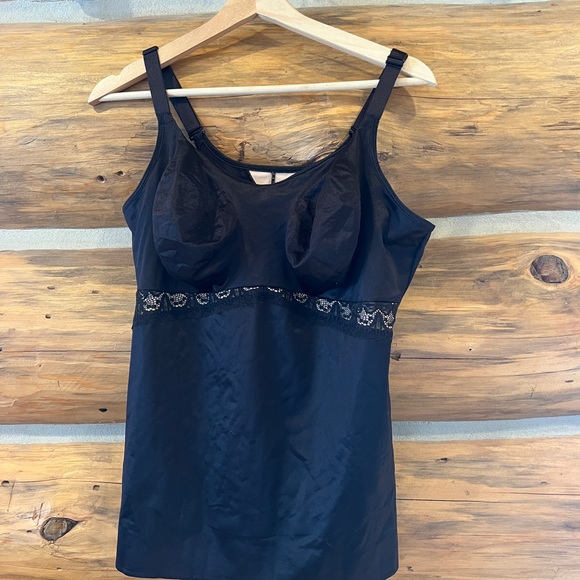 Ruby Ribbon Lace Cami - Picture 5 of 6